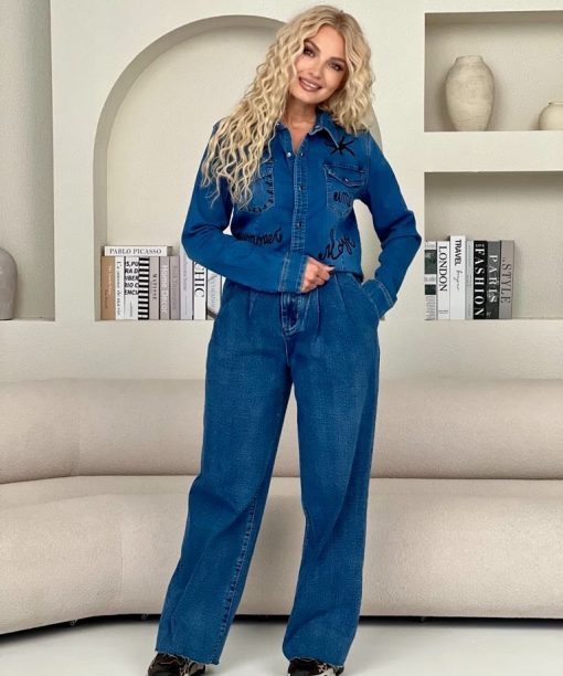 Alternative view of Džinsai su klostelėmis