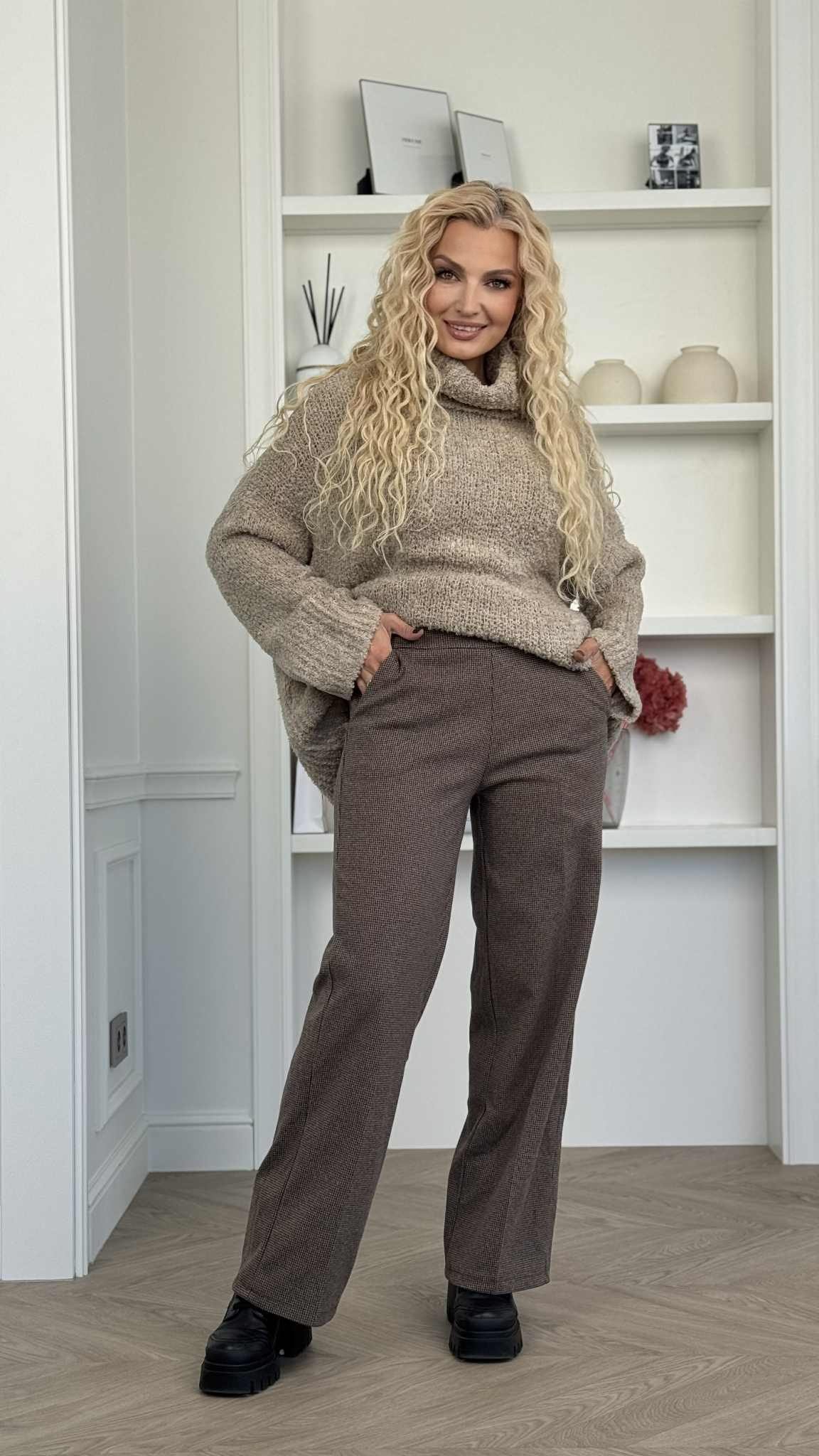 Klasikinės kelnės su gumele, šokolado spalva