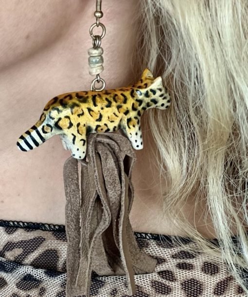 Alternative view of Auskarai Leopardas su kutais