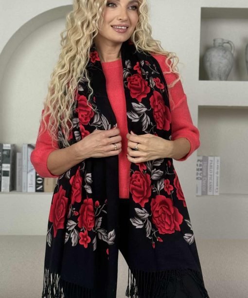 Alternative view of Šalikas "Rožės"