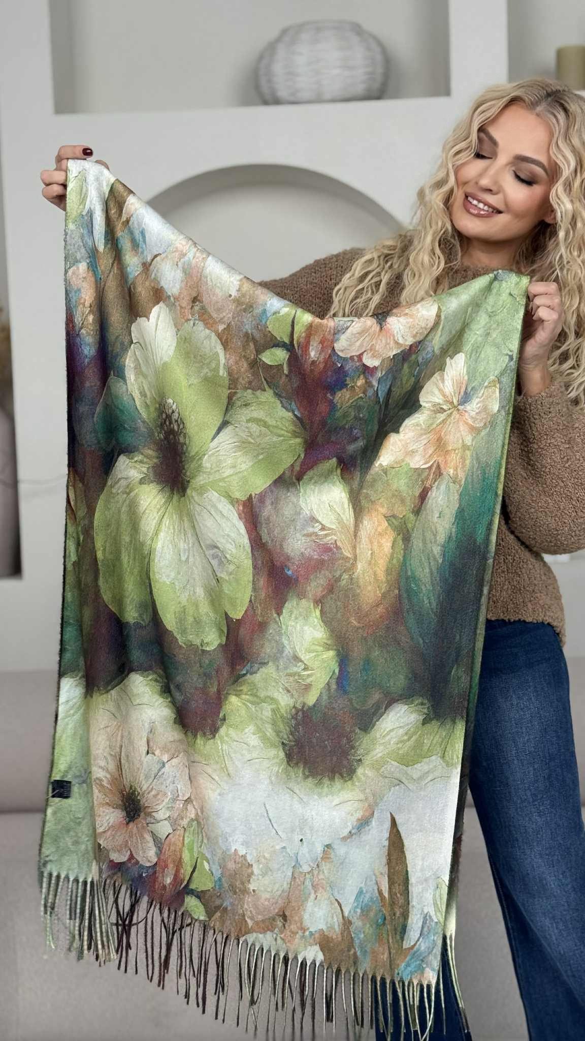 Šalikas "Tapytos gėlės" žali/rudi atspalviai - Image 2