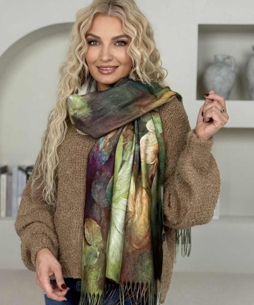 Šalikas "Tapytos gėlės" žali/rudi atspalviai