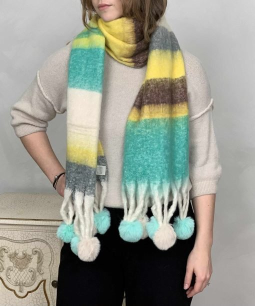 Šalikas "Linijos" su kailiniais bumbulais, mėtų/geltona