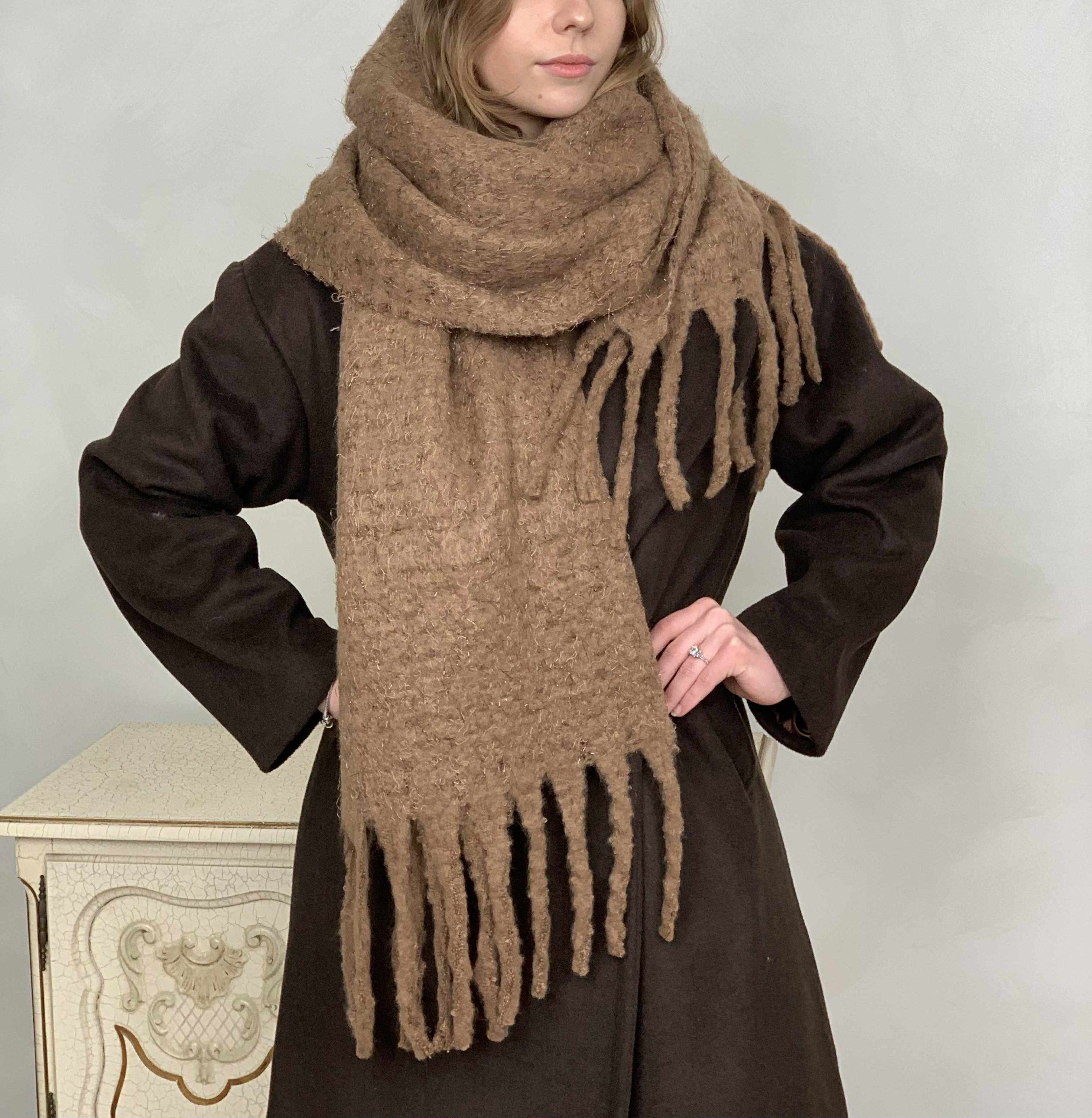 Šalikas su liureksu, tamsi camel spalva