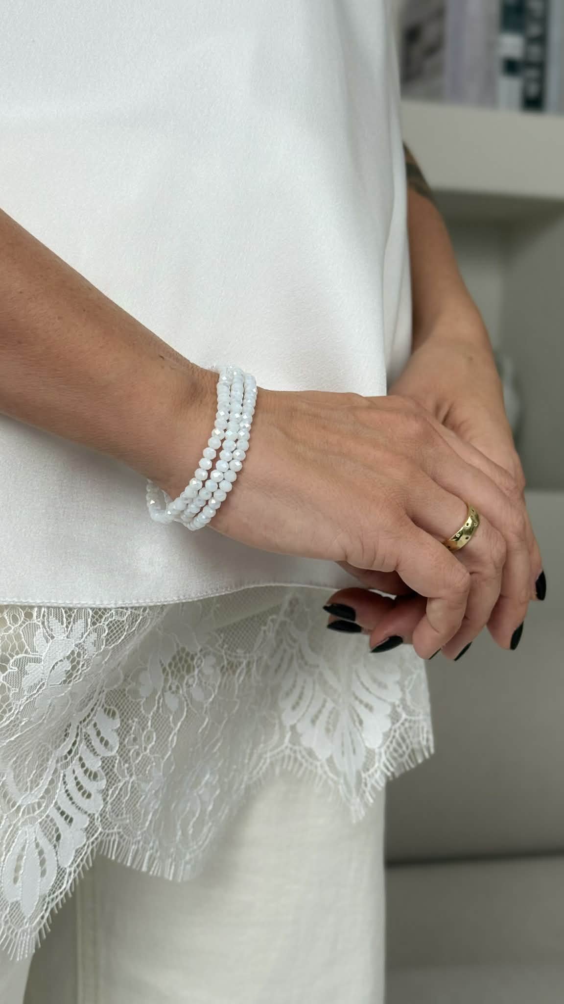 Apyrankė "Kristaliukai", balta spalva