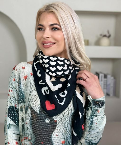 Šalikas "Love", juoda spalva