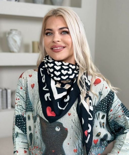 Alternative view of Šalikas "Love", juoda spalva