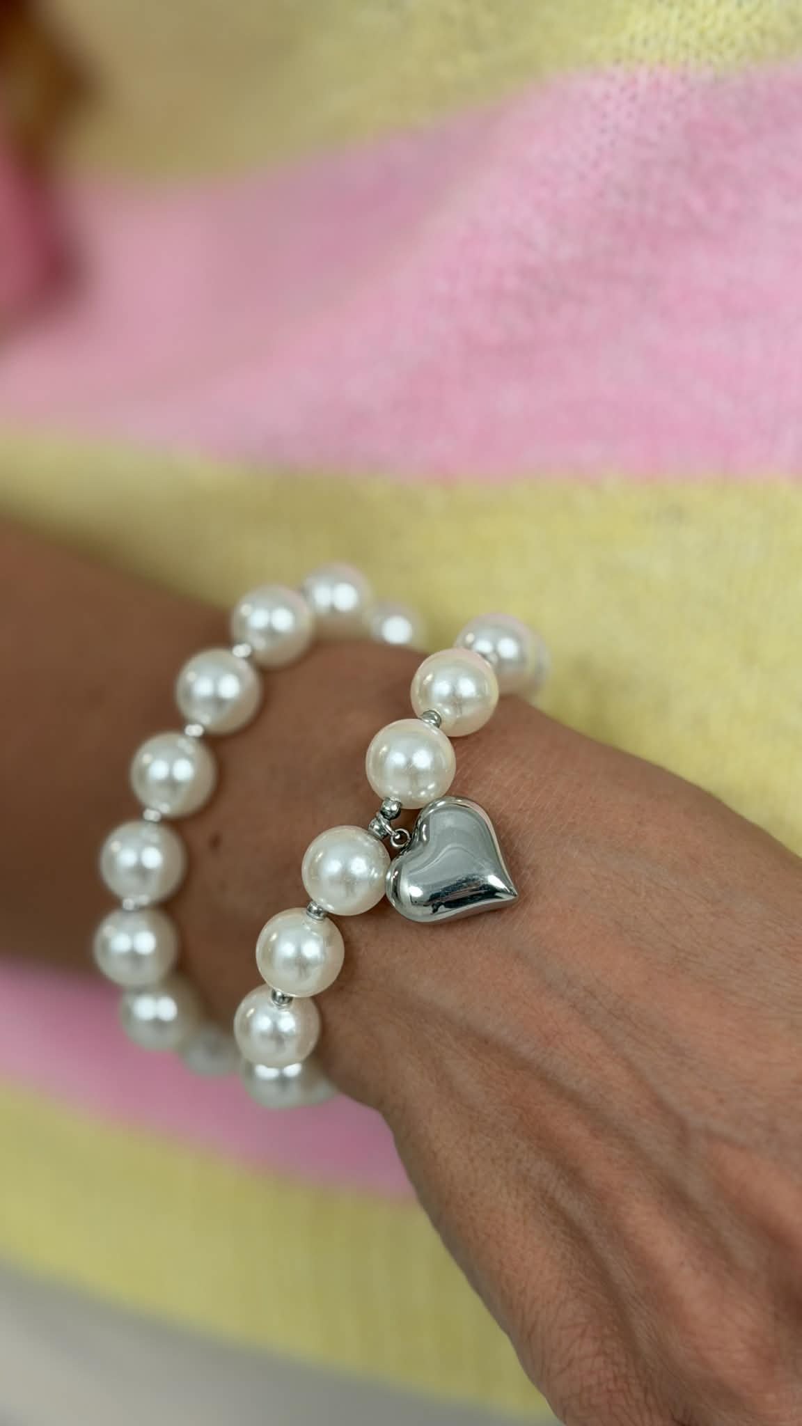 Apyrakių rinkinys, perlai su sidabro spalvos širdele - Image 2