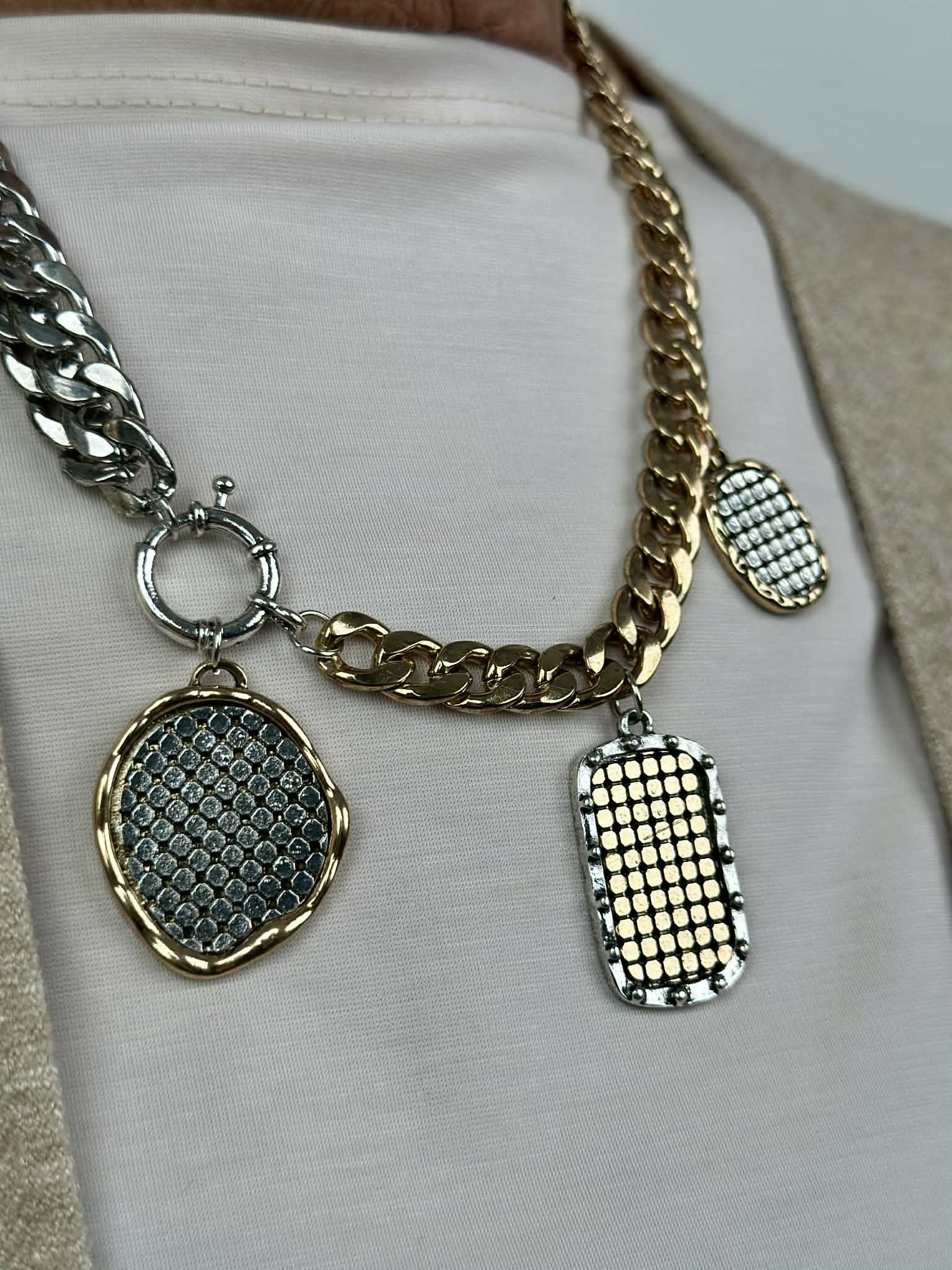 Kaklo papuošalas "Monetos" sendinto aukso ir sidabro spalva - Image 2